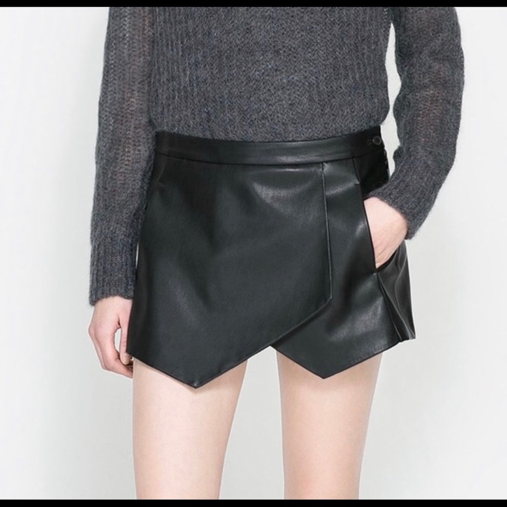 Zara Vegan Leather Black Skort / Shorts NWT XS!